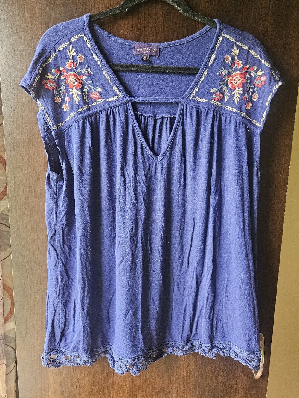 Artesia Blue Embroidered V-Neck Women’s Top Size XL